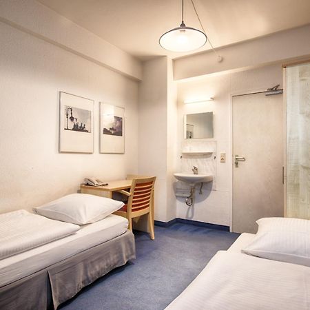 Enjoy Hostel Berlin City West Екстериор снимка